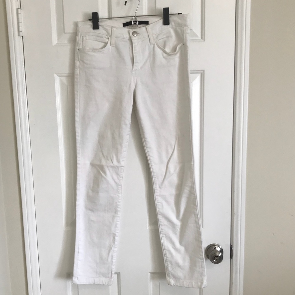 Joe’s white straight leg jeans size 28